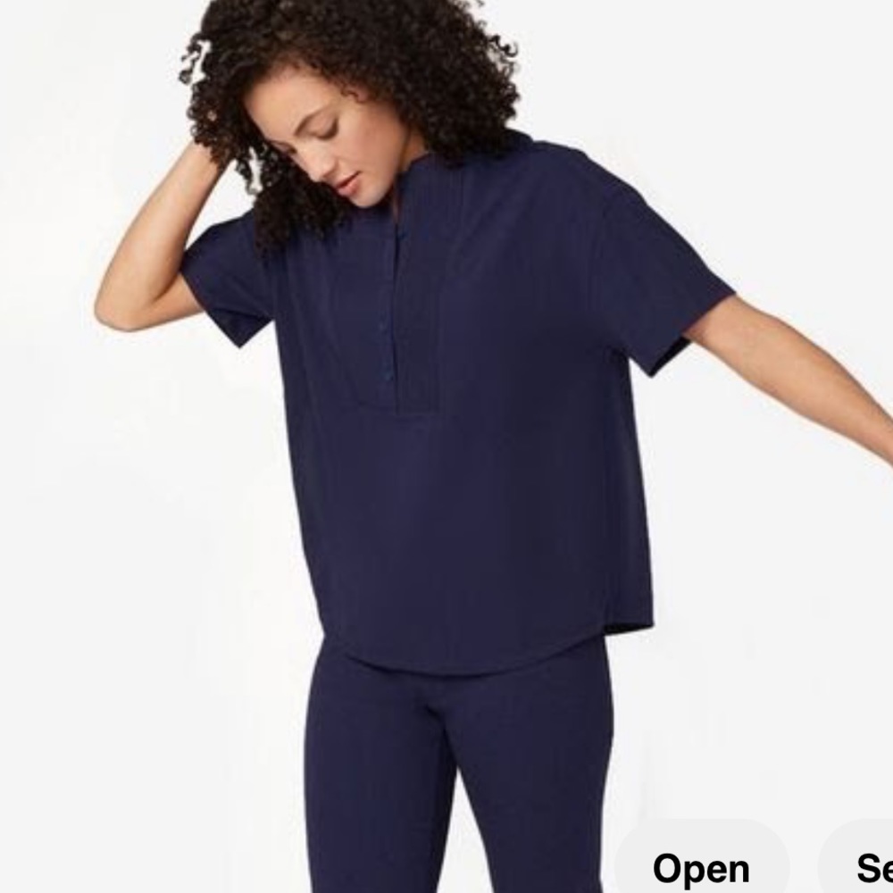 Figs Mua pintuck button down scrub top